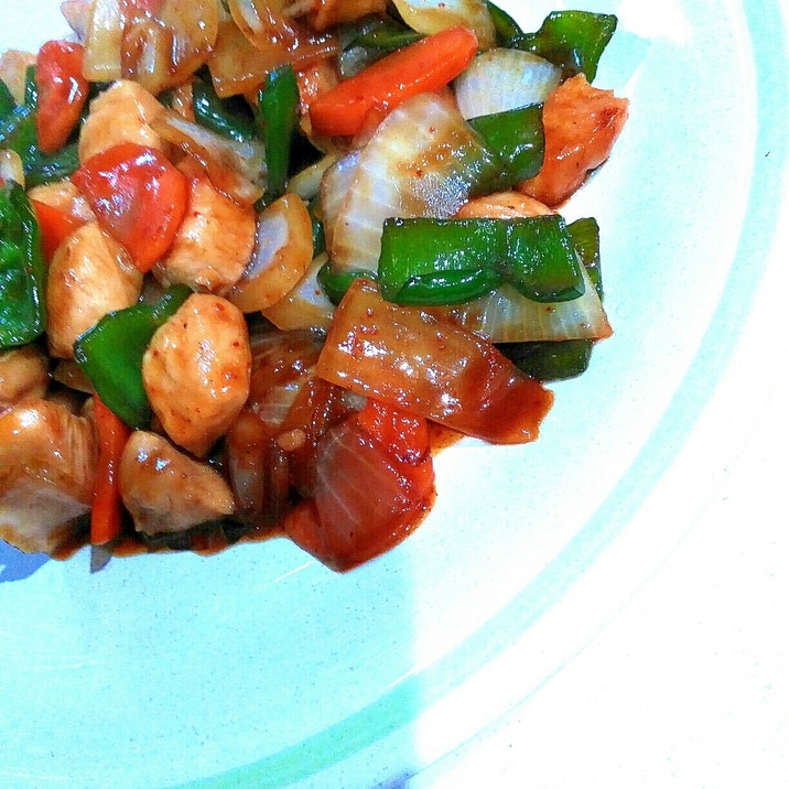 やきとりのたれで簡単味付☆やわらかムネ肉と野菜炒め